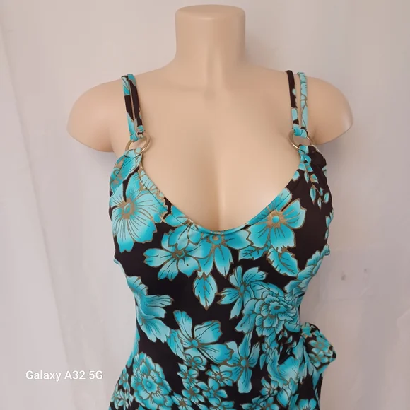 Maxine of Hollywood Cream and Blue Swimwear Size 16 - Picture 3 of 11